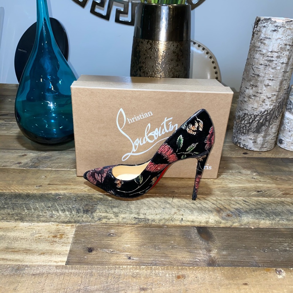 Christian Louboutin So Kate Velvet Pumps - Picture 8 of 8